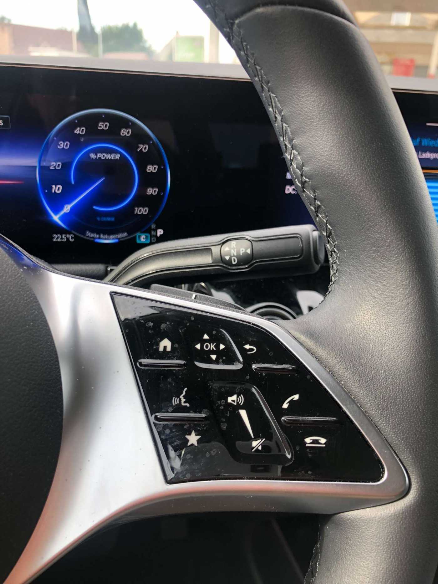 Mercedes-Benz EQA 300