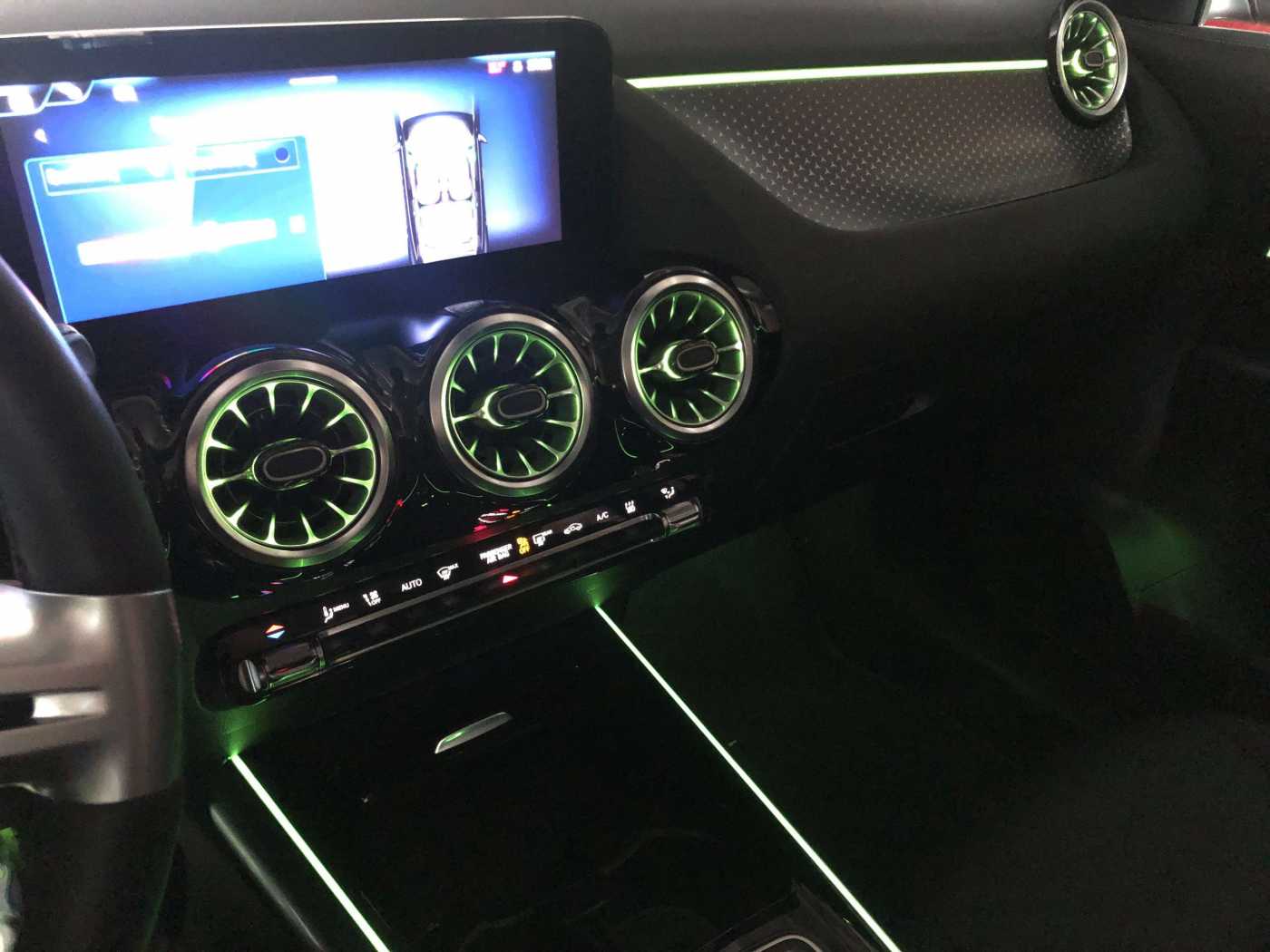 Mercedes-Benz EQA 300