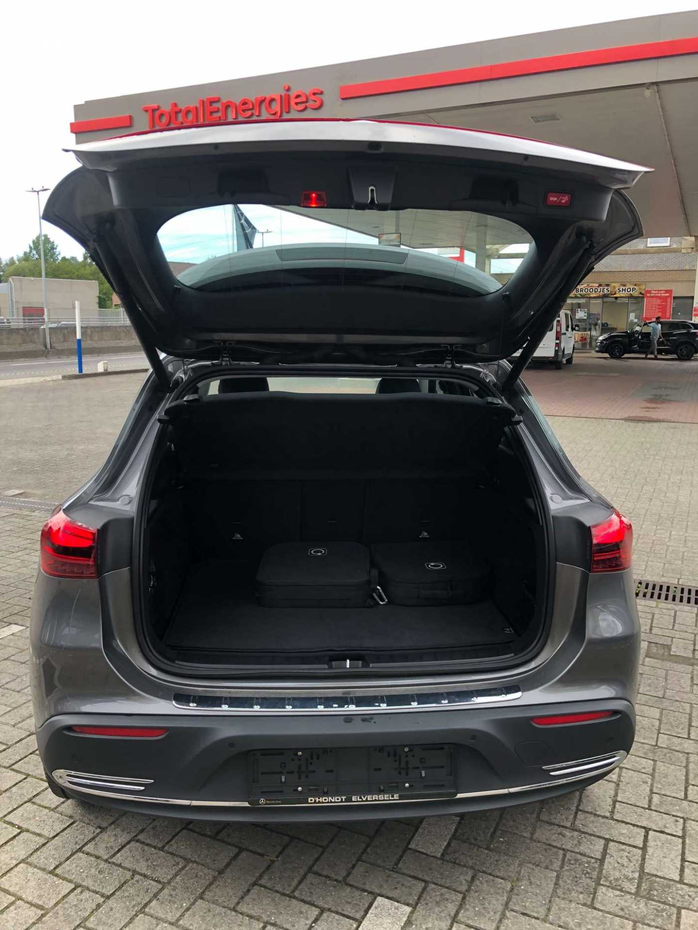 Mercedes-Benz EQA 300